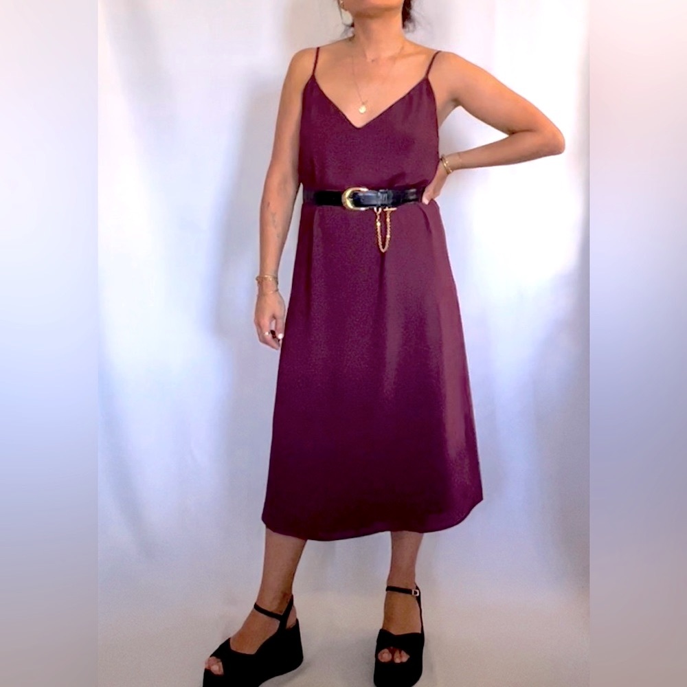 BABATON Classic shift spaghetti strap dress in classic burgundy color